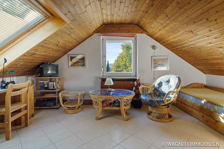 Dachgescho Zimmer