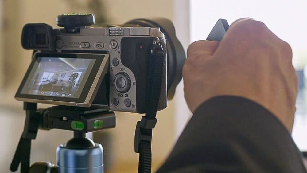 Immobilienfotograf nimmt Bild auf