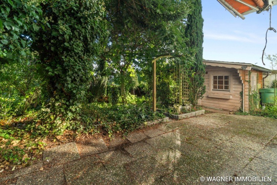 Terrasse mit Garten Doppelhaush�lfte Wiesbaden