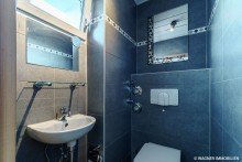 guest toilet Penthouse Apartment near Park | WAGNER IMMOBILIEN