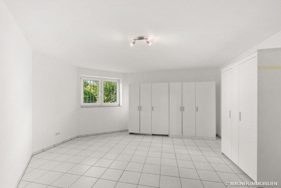 basement storage Doppelhaush�lfte Niedernhausen