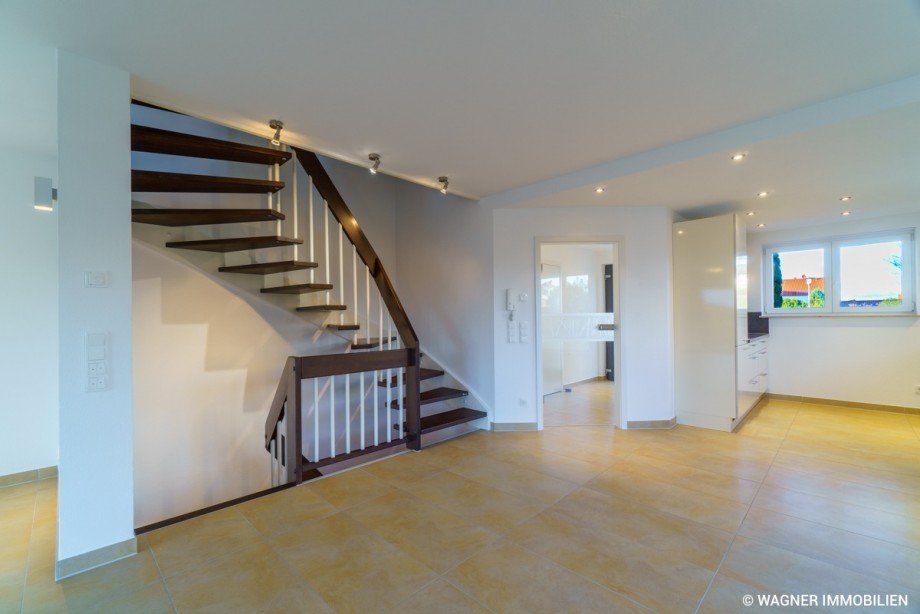 stairs, entrance and open kitchen Reihenendhaus Trebur