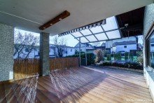 berdachte Terrasse Grozgige, modernisierte Wohnung mit Garten | WAGNER IMMOBILIEN