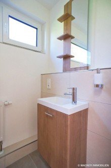separate toilet Beautiful house with garden and garage in Sonnenberg | WAGNER IMMOBILIEN