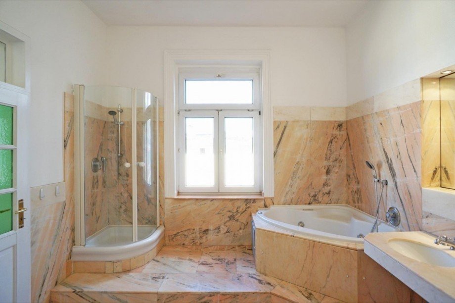 bathroom Etagenwohnung Wiesbaden