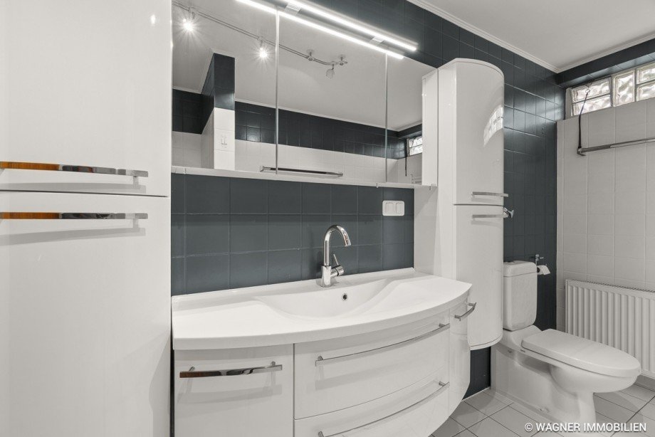 master bathroom Etagenwohnung Walluf