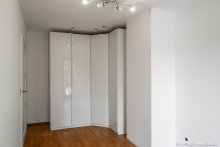 built-in wardrobe Lovely Townhouse with Fitted Kitchen, Garden & Garage Close to Mainz City Center | WAGNER IMMOBILIEN