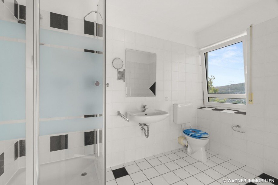 second bathroom Doppelhaush�lfte Niedernhausen