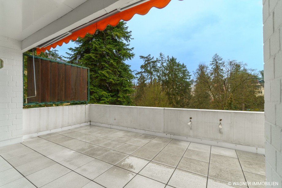 terrace with view of the park Etagenwohnung Wiesbaden