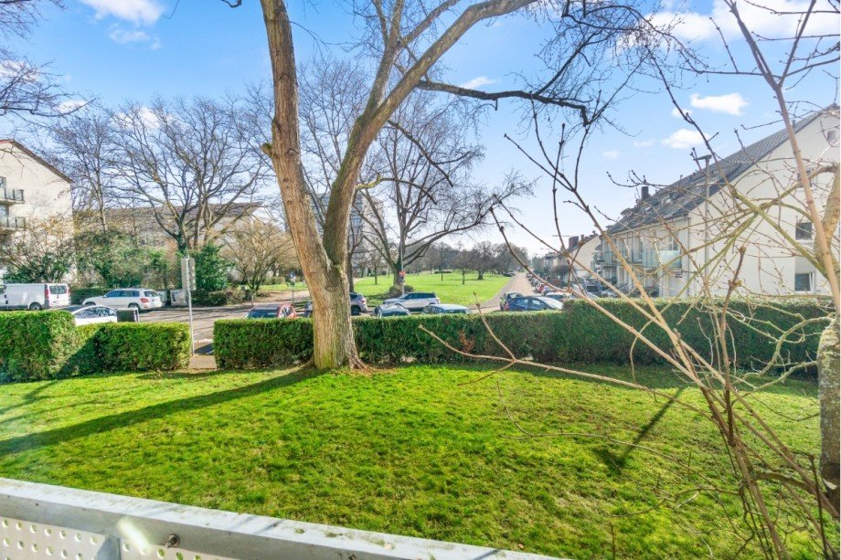 Ausblick vom Balkon Erdgeschosswohnung Wiesbaden
