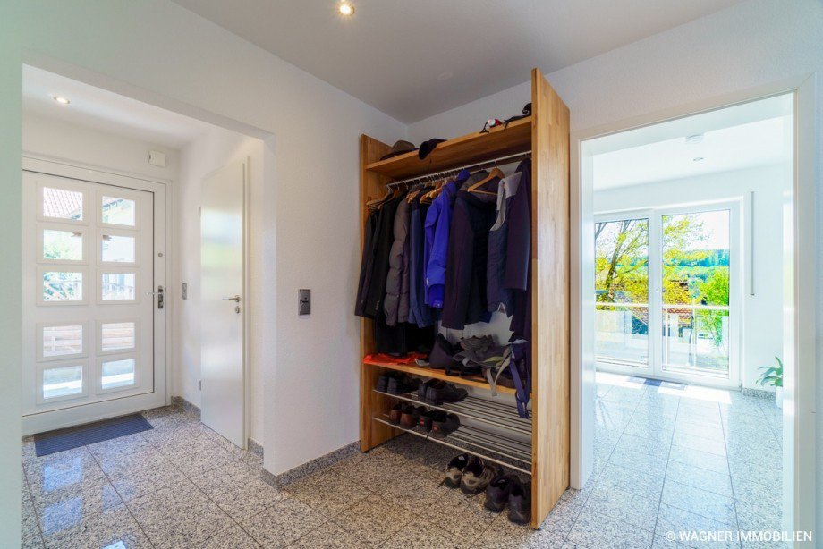 entrance area and cloakroom Einfamilienhaus Eppstein