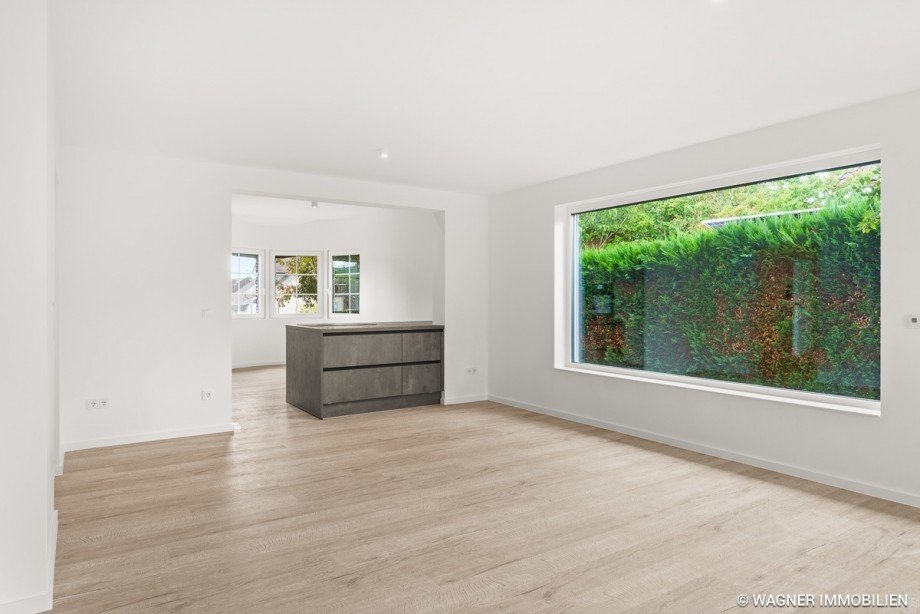 living space with open kitchen Erdgeschosswohnung Wiesbaden