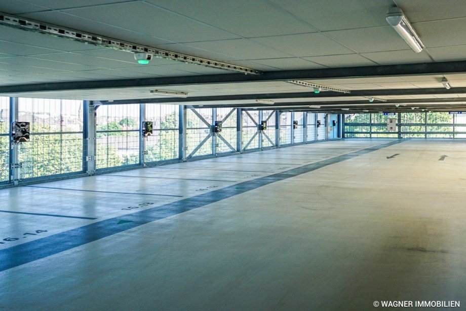 garage space with wallbox Etagenwohnung Wiesbaden