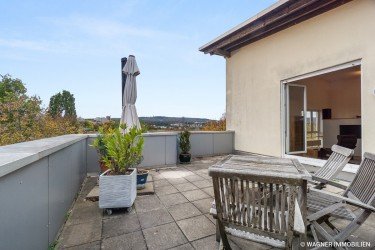 Hauptbild Teilmöblierte Terrassenwohnung mit Fernblick, EBK, Laminat und TG-Platz | WAGNER IMMOBILIEN