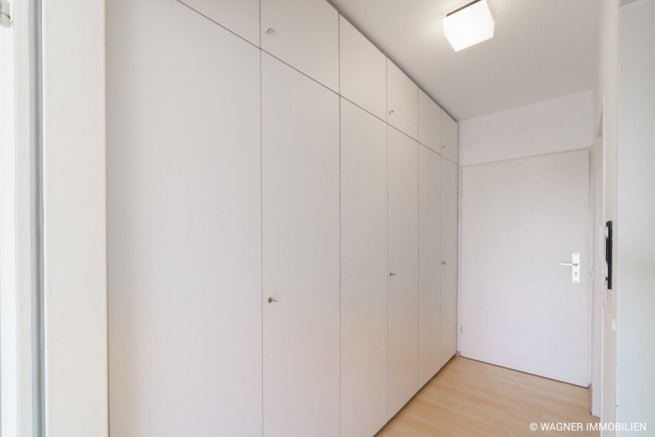Einbauschrnke im Flur Erdgeschosswohnung Wiesbaden