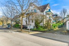 Ansicht von der Stra�e Solide Kapitalanlage im Aukamm: Gepflegtes MFH mit Renditepotential - WAGNER IMMOBILIEN