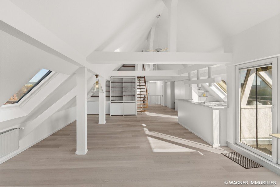 Wohnen und Essen Dachgeschosswohnung Wiesbaden