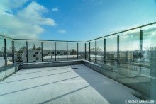 terrace at kitchen Luxurious Penthouse near Amelia-Earhart | WAGNER IMMOBILIEN