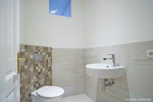 guest toilet View over the city, stylish apartment near city center, garage | WAGNER IMMOBILIEN