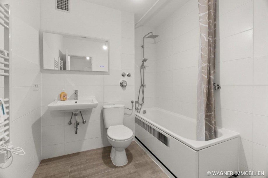 Badezimmer Erdgeschosswohnung Wiesbaden
