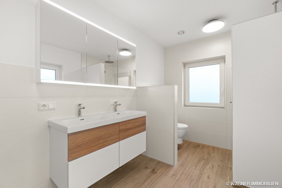 master bathroom 3 Einfamilienhaus Taunusstein