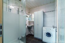 guest bathroom Penthouse Apartment near Park | WAGNER IMMOBILIEN