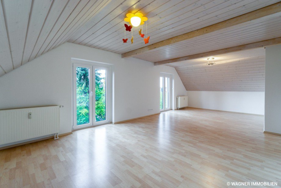 bedroom upstairs Einfamilienhaus Hofheim