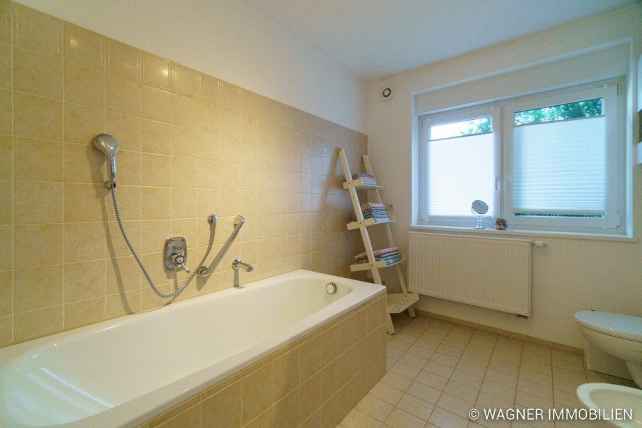 bathroom Reihenmittelhaus Wiesbaden