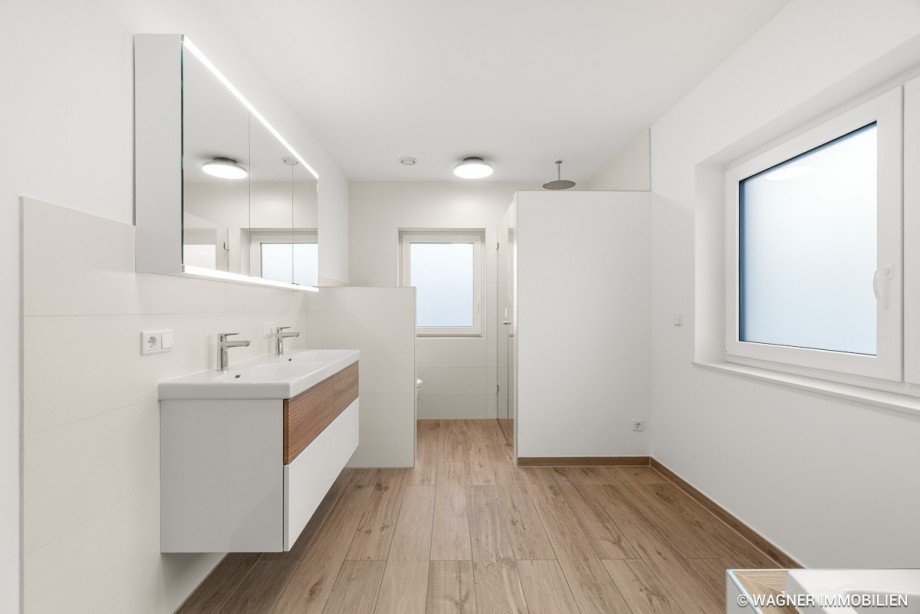 master bathroom 4 Einfamilienhaus Taunusstein