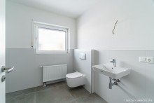 master bathroom Modernized, spacious house with garden and garage | WAGNER IMMOBILIEN