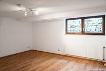 office space lower floor Lovely Townhouse with Fitted Kitchen, Garden & Garage Close to Mainz City Center | WAGNER IMMOBILIEN