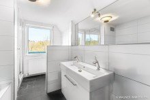 WHG 5 - Hauptbad Solide Kapitalanlage im Aukamm: Gepflegtes MFH mit Renditepotential - WAGNER IMMOBILIEN