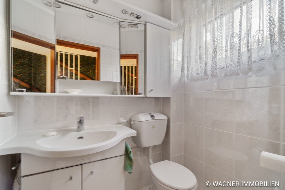 G�ste-WC Doppelhaush�lfte Wiesbaden