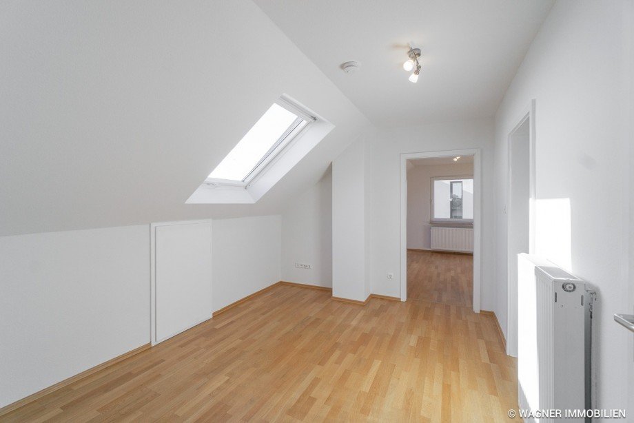 top floor room Einfamilienhaus Wiesbaden