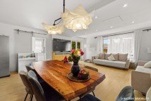 Wohn- und Essbereich Moderne 3-Zimmer-Wohnung mit Balkon, Carport & EBK in gepflegtem Haus (Bj. 2004) | WAGNER IMMOBILIEN