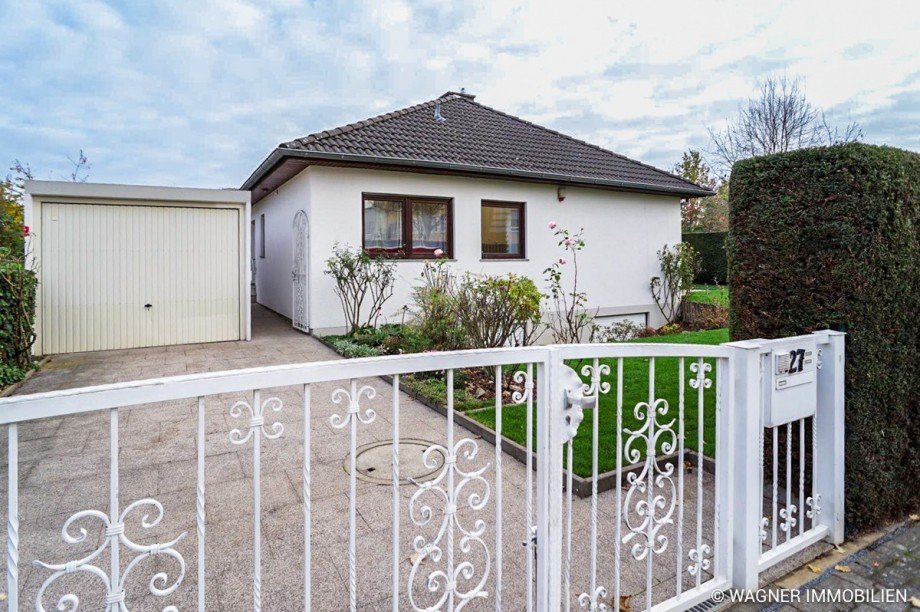 front view Einfamilienhaus Wiesbaden