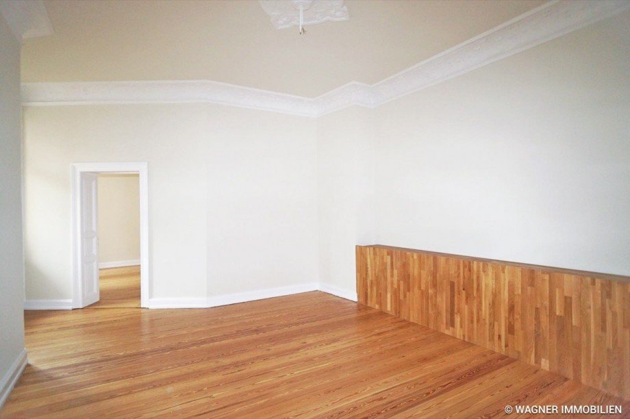 master bedroom Etagenwohnung Wiesbaden