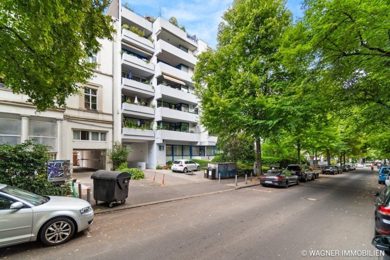 Hausansicht Wiesbaden Etagenwohnung Bezugsfreie Wohnung in der Adelheidstra�e mit EBK, Balkon und Parkplatz | WAGNER IMMOBILIEN