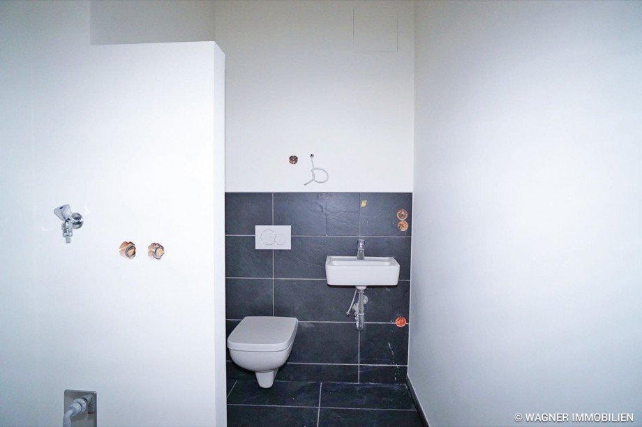 guest toilet and washer/dryer hook up Etagenwohnung Wiesbaden