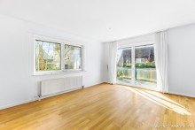 WHG 4 - Wohnen Solide Kapitalanlage im Aukamm: Gepflegtes MFH mit Renditepotential - WAGNER IMMOBILIEN