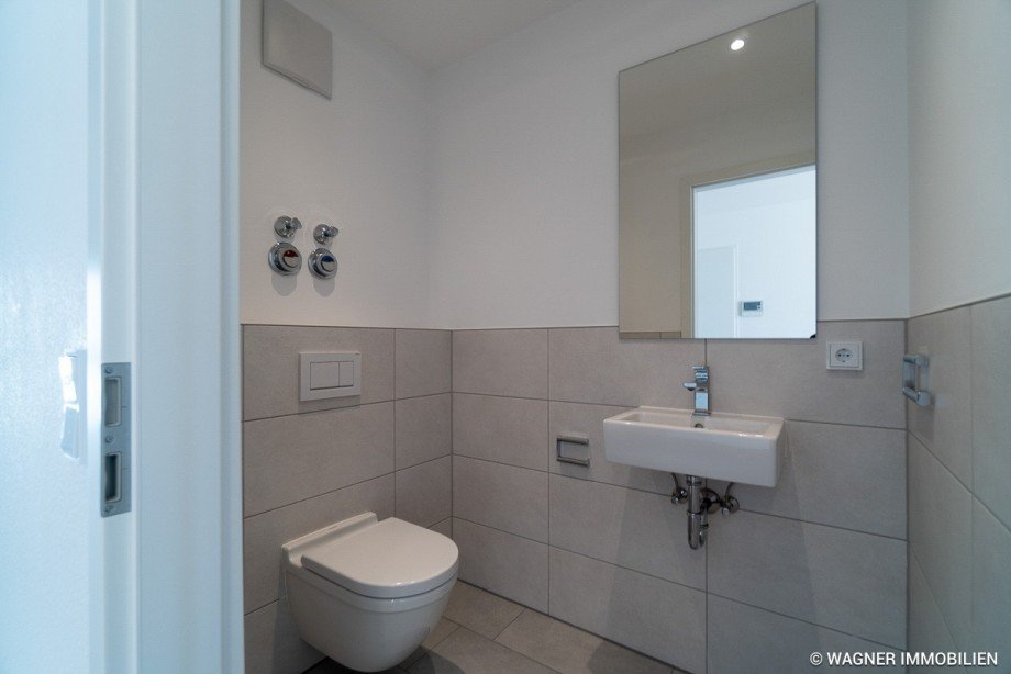 guest toilet Etagenwohnung Mainz-Kostheim