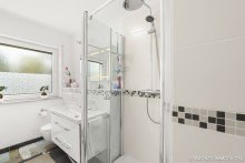 Badezimmer Helle 3 Zi.-Wohnung mit Balkon, EBK, TG-Platz und Aufzug  | WAGNER IMMOBILIEN