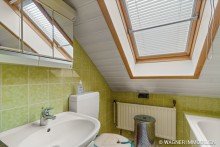 DG Bad Renovierungsbed�rftige Doppelhaush�lfte in Nordenstadt | WAGNER IMMOBILIEN