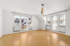 Hauptbild Perfekte Stadtwohnung: TG-Platz, top EBK, Parkett , Balkon, Gste-WC, Lift! | WAGNER IMMOBILIEN