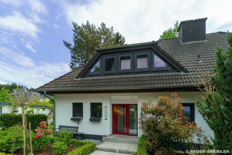 front view Einfamilienhaus Niedernhausen
