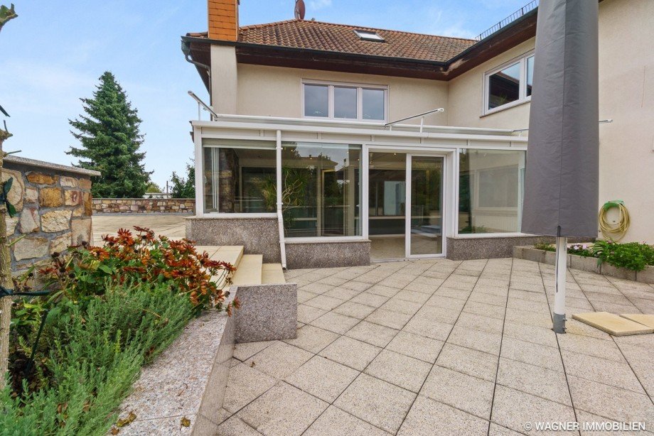 side terrace Etagenwohnung Walluf