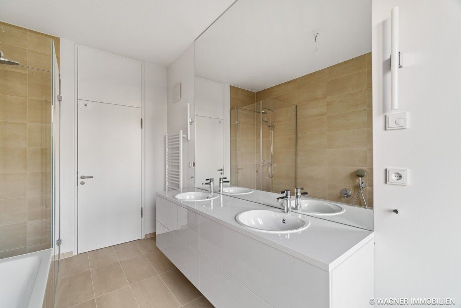 master bathroom Penthousewohnung Wiesbaden