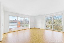 WHG 3 - Wohnen Solide Kapitalanlage im Aukamm: Gepflegtes MFH mit Renditepotential - WAGNER IMMOBILIEN