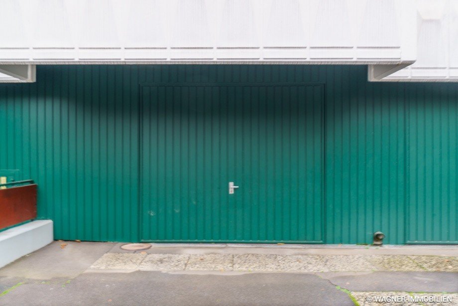 garage by the entrance Etagenwohnung Wiesbaden
