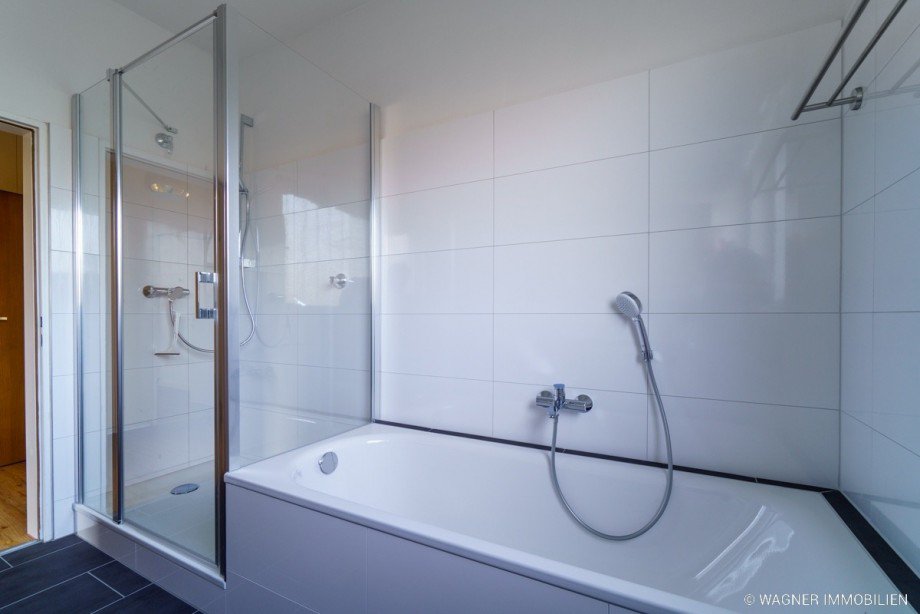 bathroom Etagenwohnung Wiesbaden
